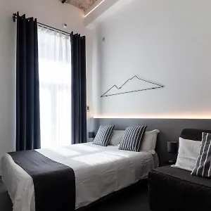 Vesucharme Luxury Couette-café
